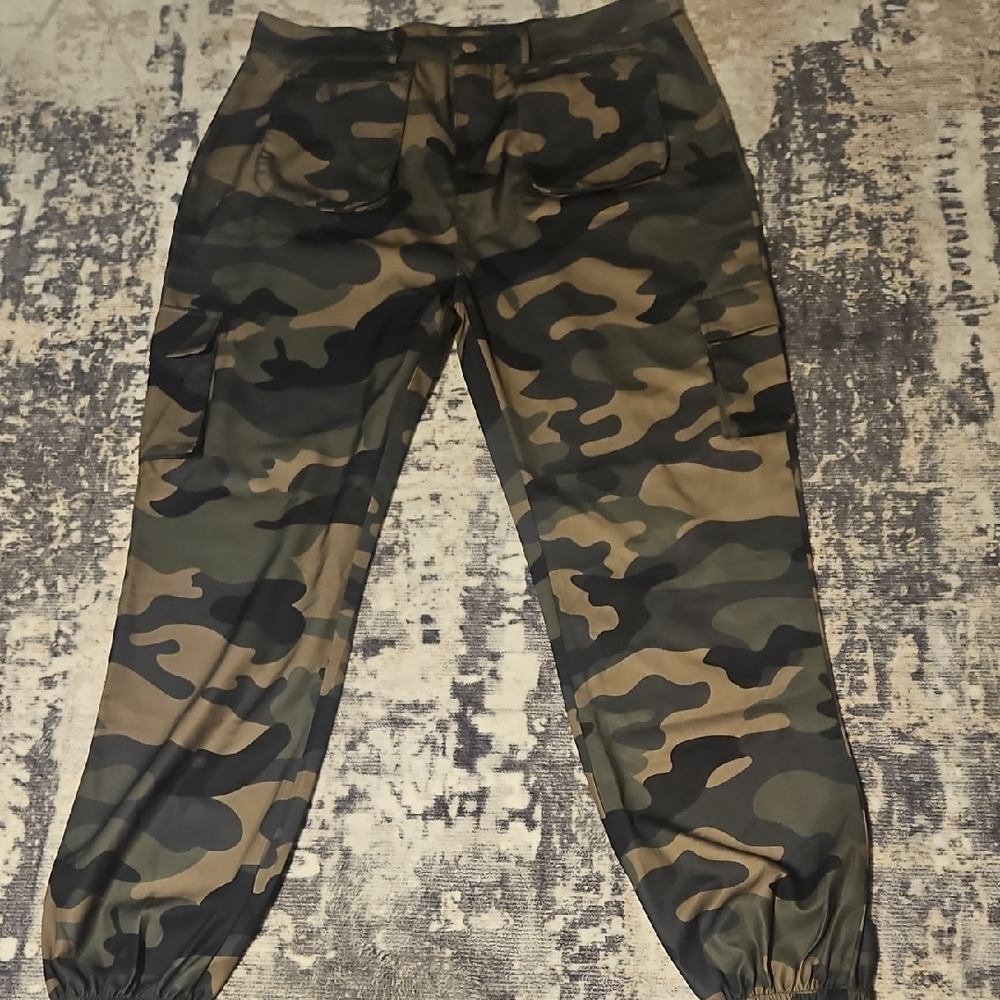 Men's Cargo Jogger Pants - Camouflage